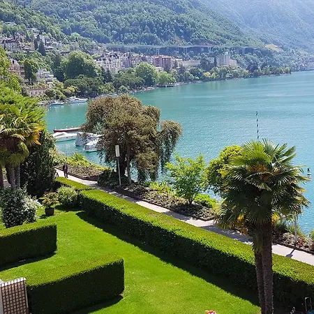 Lake View 2 Bedroom Montreux